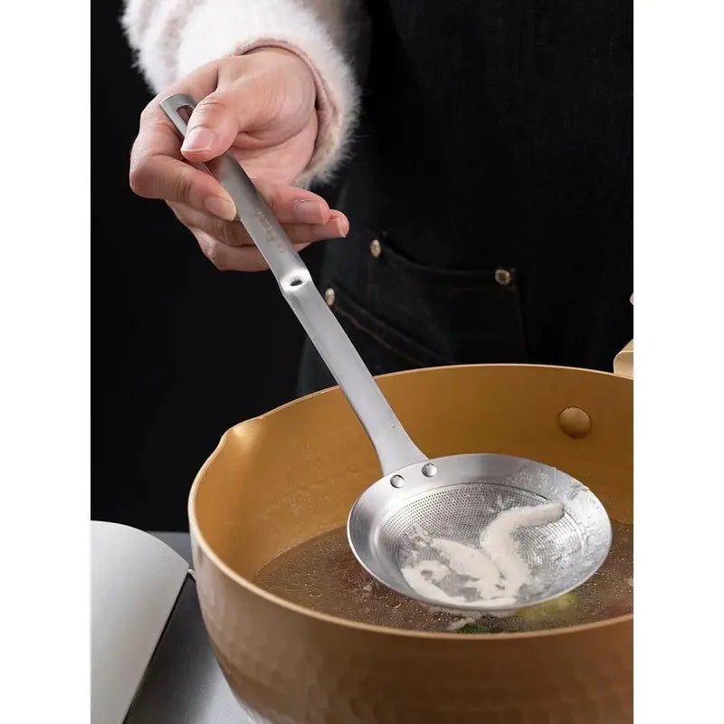 Skimming foam