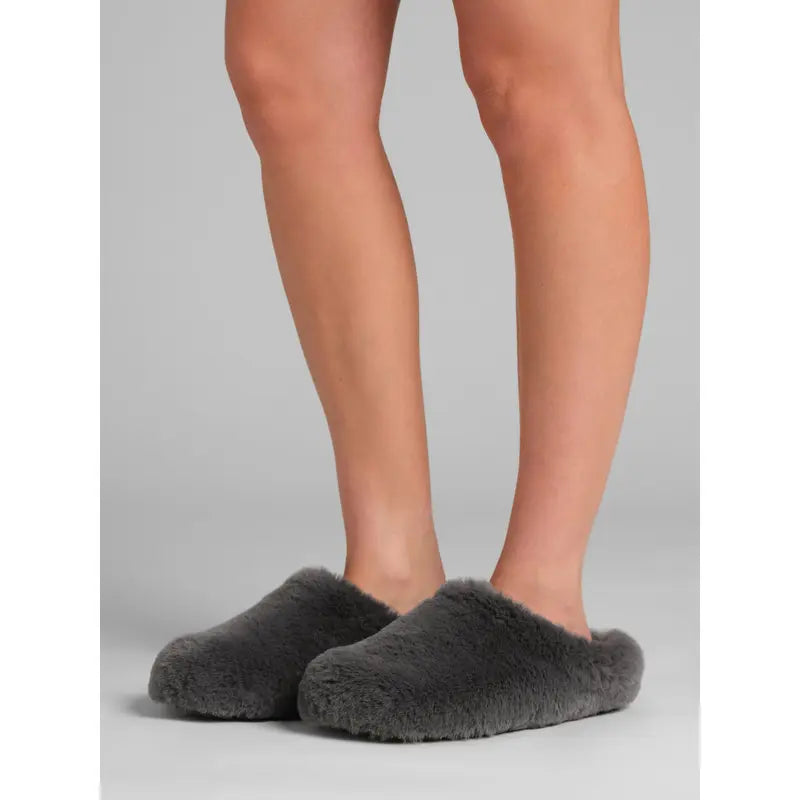 Comfrt | Dreamer Slipper | Faux-Fur Plush Slip-On