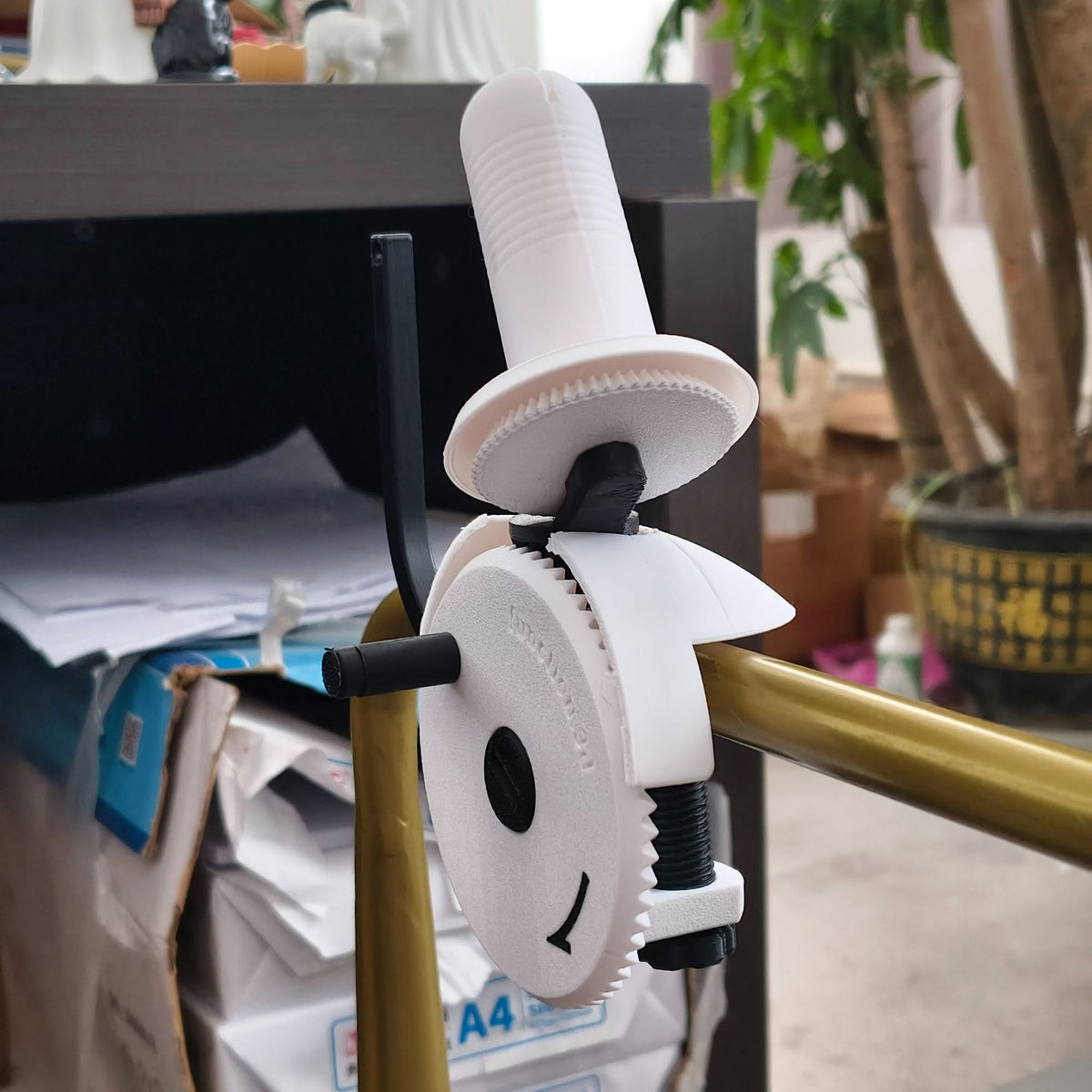 Single-Color Hand-Crank Yarn Winder
