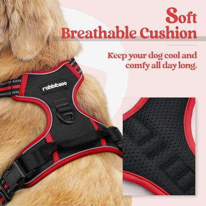 Rabbitgoo dog harness in black with red trim shown on a golden dog, featuring a front D-ring and buckle. Inset close-up shows breathable mesh padding. Text reads 'Soft Breathable Cushion - Keep your dog cool and comfy all day long.'